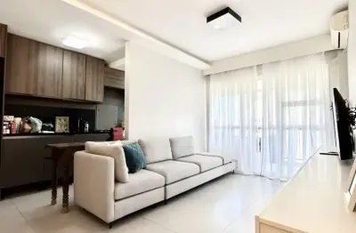 Lindo apartamento reformado/ cidade jardim/ reserva do parque/ 2 quartos/ suite