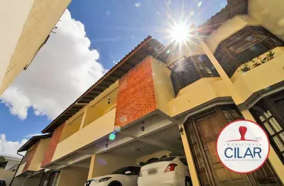 Imobiliária cilar vende sobrado 3 quartos no água verde com 185,07m², ref. 100774.001-cilar