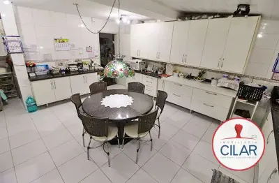 Imobiliária cilar vende casa 2 quartos no centro com 158,20m², ref. 100584.001-cilar