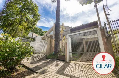 Imobiliária Cilar Vende Sobrado Tríplex 4 Quartos no São Francisco com 323,54m², Ref. 100700.002-CILAR