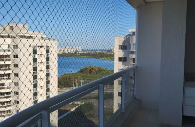 Cobertura espetacular 4 quartos duas suítes piscina sauna more no meio da natureza com tranquilidade e segurança.a apenas 10 minutos da praia.