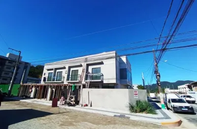 Sobrado para venda em camboriú, são francisco de assis., 2 dormitórios, 2 suítes, 3 banheiros, 1 vaga