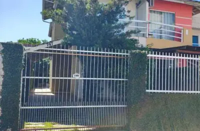Casa / sobrado para venda em camboriú, centro, 3 dormitórios, 1 suíte, 3 banheiros, 2 vagas