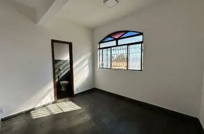Apartamento com 2 suítes para alugar no bairro califórnia –55m²