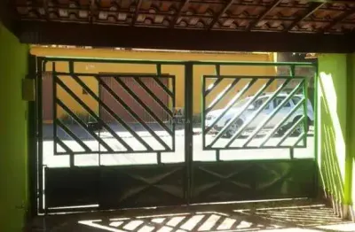 Casa com 3 quartos para alugar no Cinquentenario, Belo Horizonte 