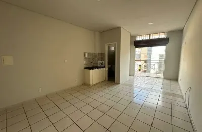 Loja comercial bem localizada na principal avenida do bairro estoril – 34m²