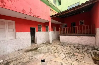 Casa para alugar no barreiro – 3 quartos / independente / aceita pet