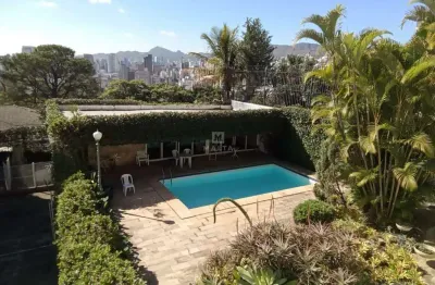 Casa com 6 quartos para alugar na Cidade Jardim, Belo Horizonte 