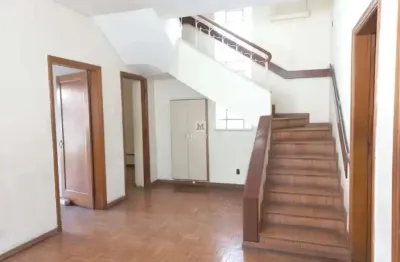 Casa com 5 quartos para alugar na Barroca, Belo Horizonte 