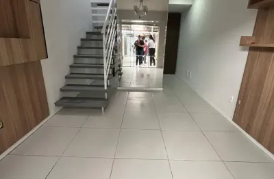Sobrado para locação anual semi mobiliado no bairro rio pequeno em camboriú