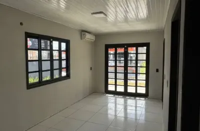 Casa com 3 quartos para alugar na Rua Siqueira Campos, Centro, Camboriú