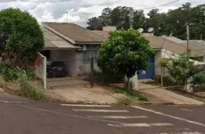 Casa de esquina em paiçandu com dois quartos, bairro jardim porto seguro