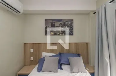 Kitnet / Stúdio à venda na Rua Bento Freitas, 420, Santa Cecília, São Paulo