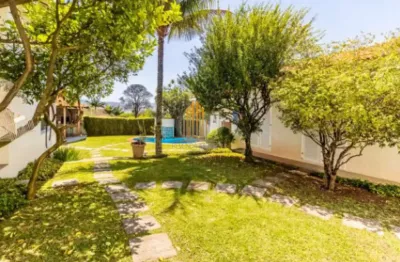 Alto da lapa - casa térrea de 380m² com 3 dormitórios, 1 suíte e 6 vagas.