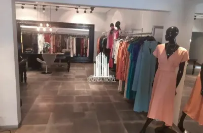 Loja comercial de 350m² com 5 salas, 3 banheiros, 3 vagas na vila nova conceição - são paulo.