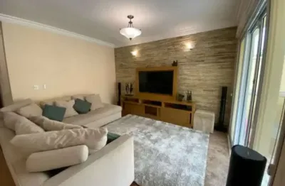 Brooklin - casa de 220m² com 3 dormitórios, suíte, sala ampla e 3 vagas.