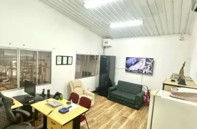 Lapa, galpão comercial de 370m² com 3 salas, 5 banheiros.