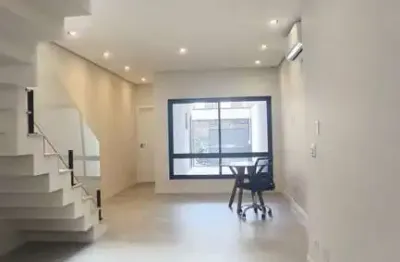 Vila nova conceição - casa de 160m² com 2 suites, 3 banheiros e 2 vagas grandes