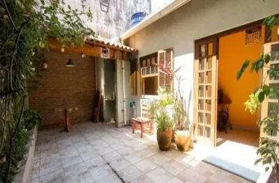 Casa terrea na vila romana de 80m² com 1 quarto , 2 banheiros e 1 vaga á venda