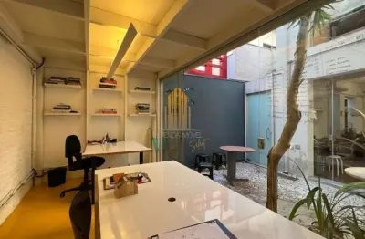 Perdizes - casa comercial de 169m² com 4 salas, 3 banheiros, cozinha e varanda.