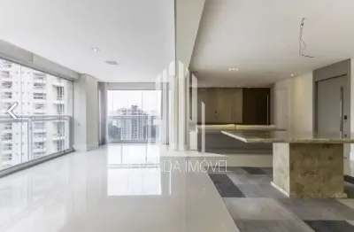 Apartamento alto padrão na vila nova conceição de 3 suítes com 3 vagas - 157m² à venda