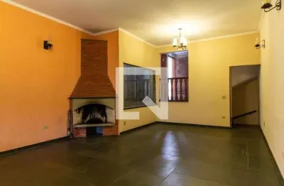 Casa com 3 quartos à venda na Rua Tiburtino, 33, Vila Romana, São Paulo