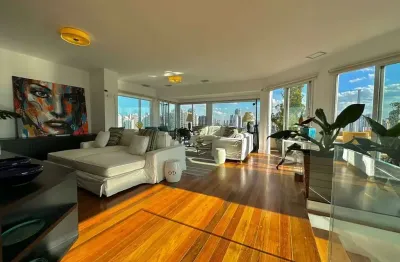 Cobertura de luxo à venda 420m² sendo 4 dormitórios, 4 suítes 6 banheiros e 6 vagas brooklin