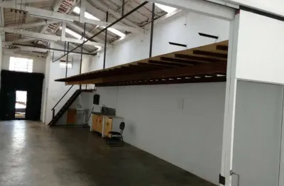 Galpão à venda na chácara santo antônio ( zona sul) com 200m² 2 banheiros 4 vagas.