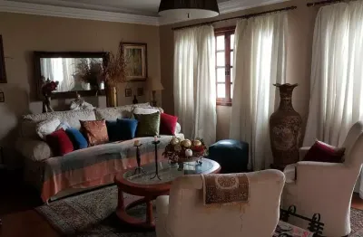 Sobrado á venda 300m² 3 dormitórios 3 suítes 5 vagas no cursino.