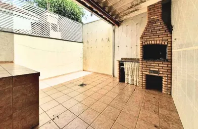 Casa com 3 quartos à venda na Rua Pacobaíba, 87, Vila Natália, São Paulo