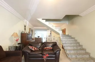 Casa com 3 quartos à venda na Rua Marco Rodrigues, 129, Vila Gumercindo, São Paulo