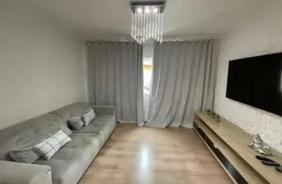 Sobrado com 3 dormitórios sendo 1 suite com 2 banheiros com 2 vagas de garagem