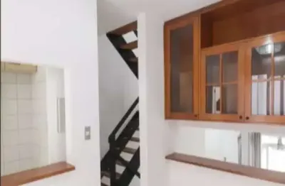 Casa de condomínio à venda com 205m² 3 dormitórios 2 suítes 3 banheiros 2 vagas