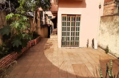Casa com 3 quartos à venda na Rua Luís Delpi, 502, Vila Taquari, São Paulo