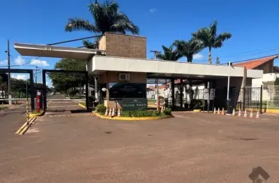 Casa  Térrea no Condomínio Village Parati, com espaço para churrasqueira