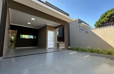 Casa com suíte e espaço para closet,  área gourmet e pé direito duplo