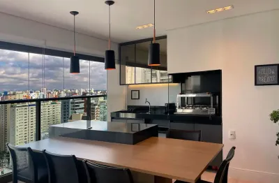 Excelente apartamento em andar muito alto com vista skyline de tirar o folgo