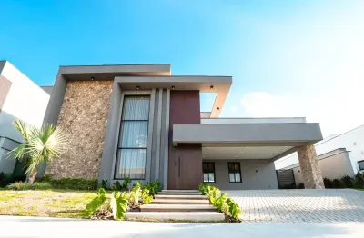 Casa térrea alto padrão  4 suítes porteira fechada saint patrick sorocaba