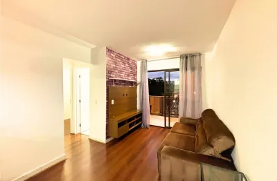 Apartamento à venda no Condomínio Paris | 2 dormitórios com modulados, varanda e lazer completo