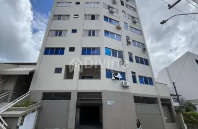 Apartamento com 3 quartos para alugar no Centro, Tubarão 