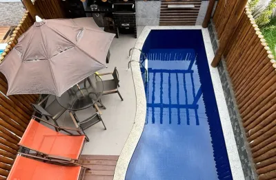 Duplex com 3 quartos, churrasqueira e piscina privativa