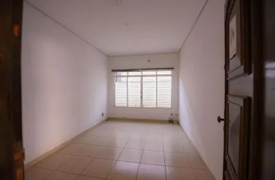 Casa com 3 quartos à venda no Centro, Birigui 