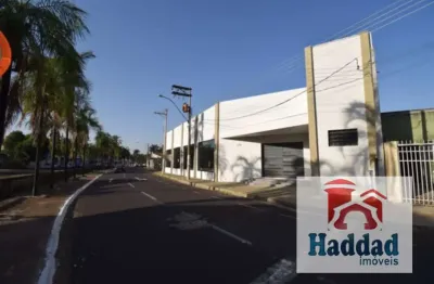 Locação de salão comercial com excelente vitrine para exposição