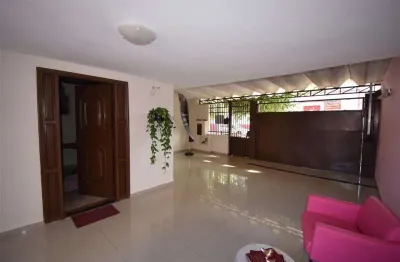 Casa com 2 quartos à venda no Centro, Birigui 