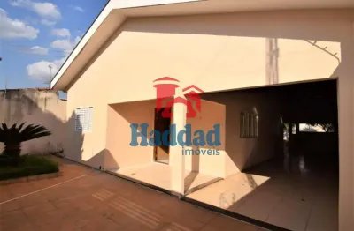 Casa com 3 quartos, 1 suite, 3 vagas na garagem e quintal. a venda em birigui sp