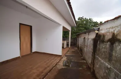 Casa com 3 quartos à venda no Centro, Birigui 