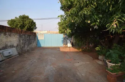 Casa com 3 quartos à venda no Centro, Birigui 
