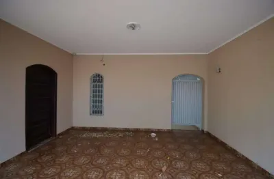 Casa com 3 quartos à venda no Centro, Birigui 