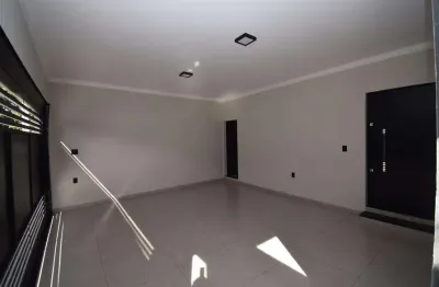 Casa novinha. ok para financiamento, acabamento difenciado, localização privelgiada...
