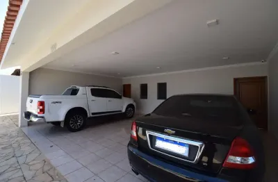 Casa com 3 quartos à venda no Centro, Birigui 
